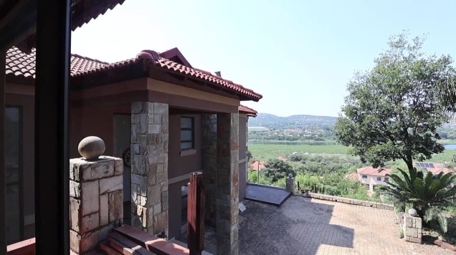 4 Bedroom Property for Sale in Ifafi North West